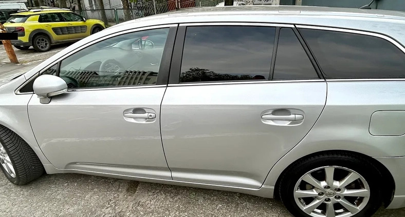 Toyota Avensis cena 25999 przebieg: 172200, rok produkcji 2010 z Wrocław małe 92